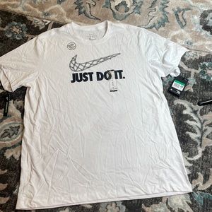 NEW!! Men’s Nike T-shirt